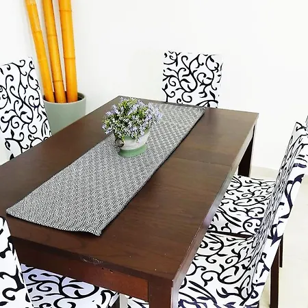 Avalon Cosy Apartments, Minimal With Shared Swimming Pool * アグラリ