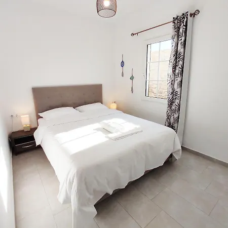Avalon Cosy Apartments, Minimal With Shared Swimming Pool * アグラリ