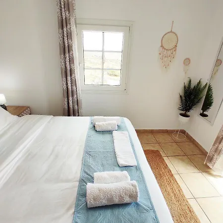 Avalon Cosy Apartments, Minimal With Shared Swimming Pool *