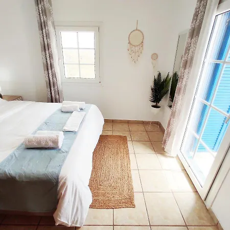 Avalon Cosy Apartments, Minimal With Shared Swimming Pool アグラリ