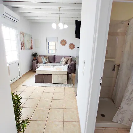 Avalon Cosy Apartments, Minimal With Shared Swimming Pool * Аграри