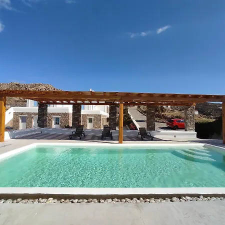 Вилла Avalon Cosy Apartments, Minimal With Shared Swimming Pool