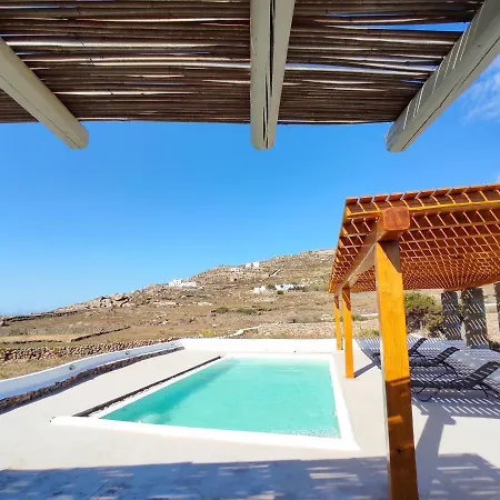 Villa Avalon Cosy Apartments, Minimal With Shared Swimming Pool Agrári